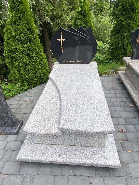 nagrobek-16