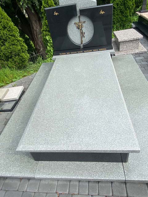 nagrobek-19